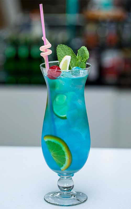 How to make a Blue Lagoon Cocktail