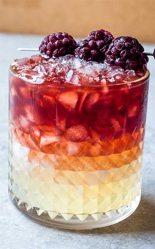 How to Make the Best Bramble Cocktail - Crafty Bartending