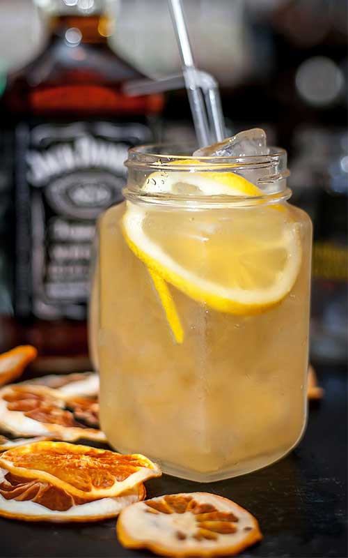 How to make a Lynchburg Lemonade Cocktail